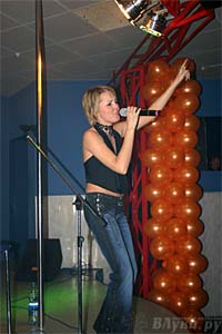 Ирина Желнова выстцпает в городе Великие Луки